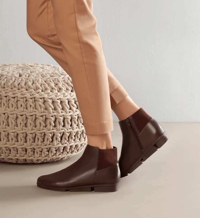 Bota Cano Curto Soft Burned Elástico Choco Brown e Dark Cacau