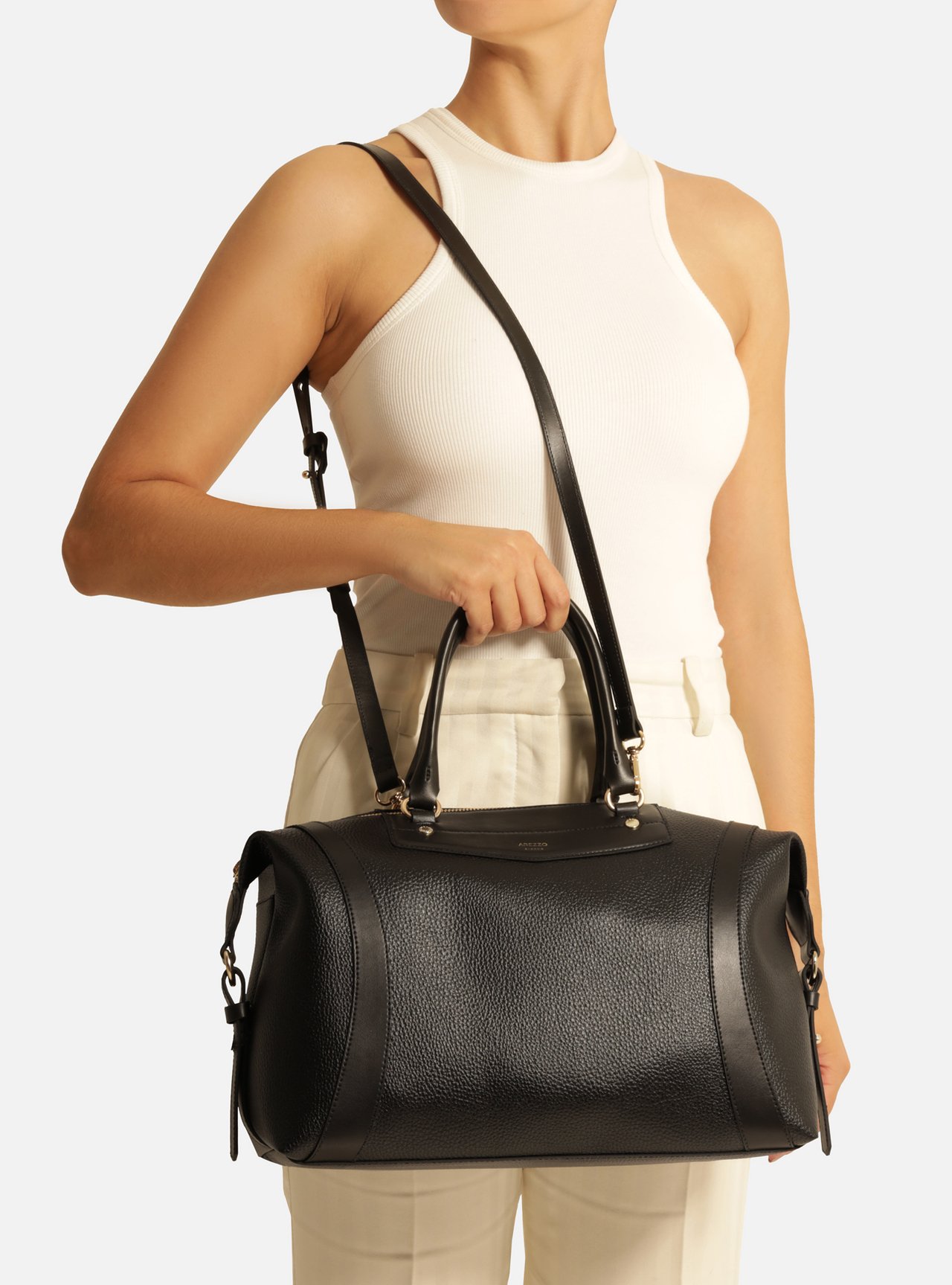 Bolsa Tiracolo Preta Média Detalhe Moldura — foto 6