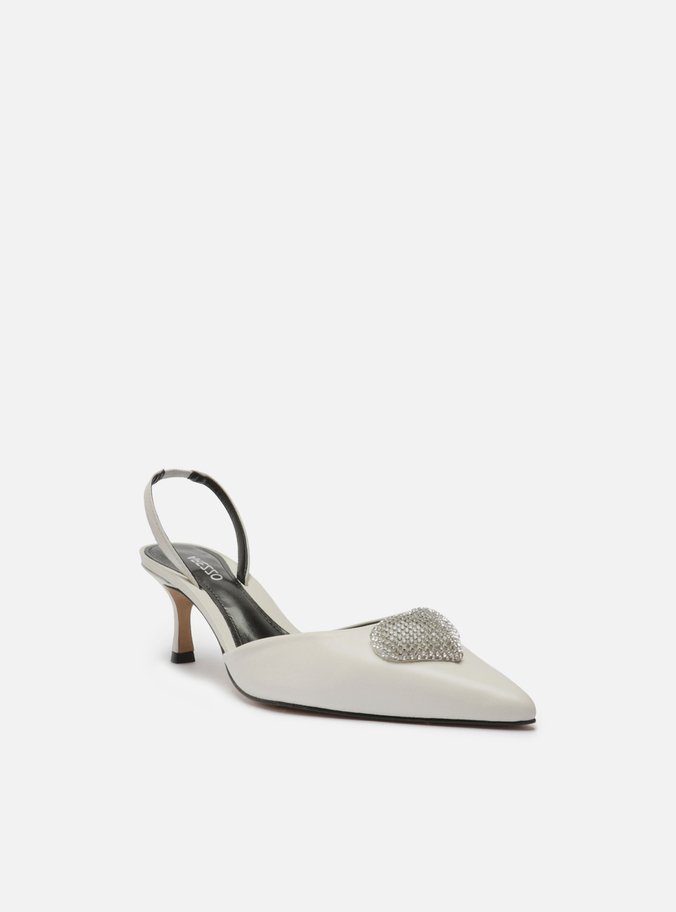 Scarpin Branco Couro Bico Fino Aberto Coração