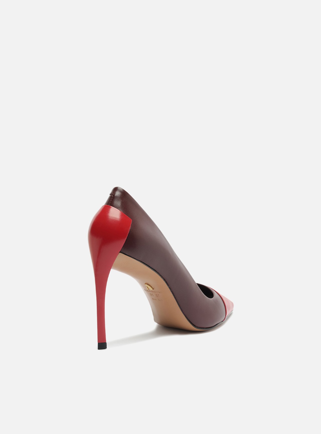 Scarpin Vermelho Couro Salto Fino Bico Fino Cap Toe — foto 3