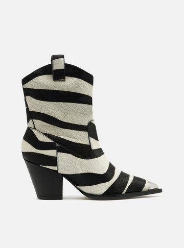 Bota Animal Print Cano Curto Salto Metal