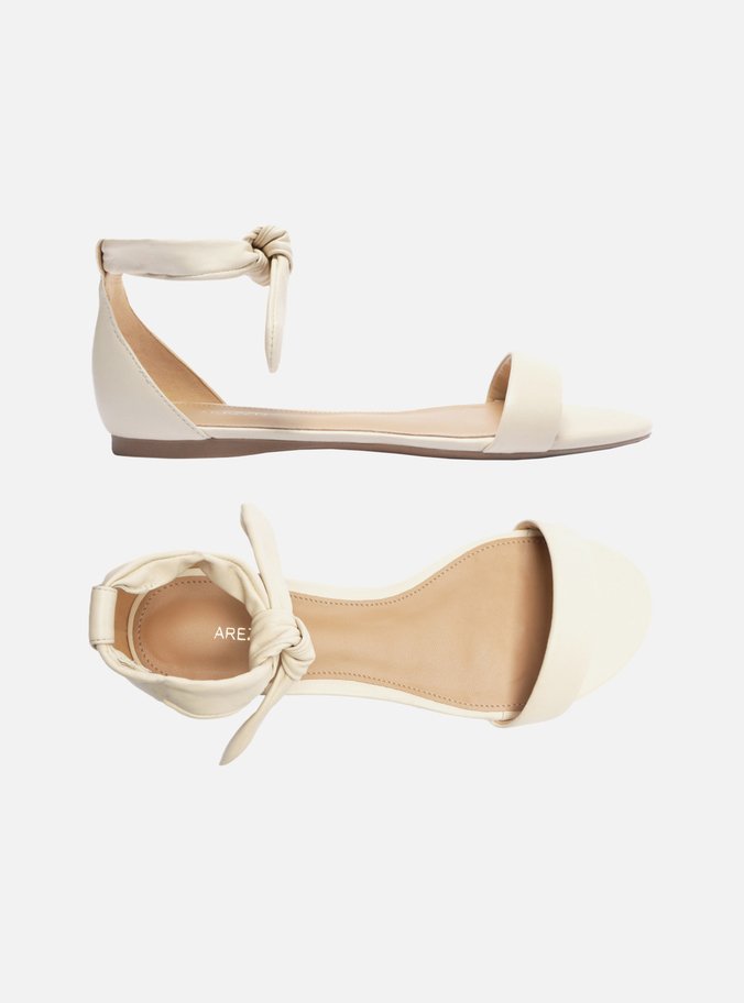 Sandália Rasteira Off-White Couro Isabelli