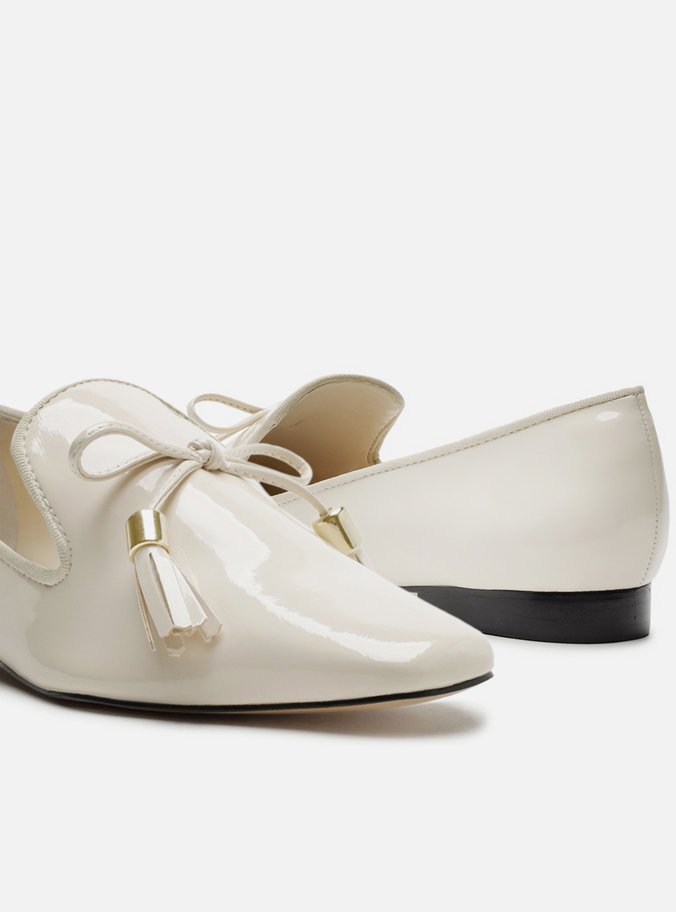 Mocassim Off-White Salto Rasteiro