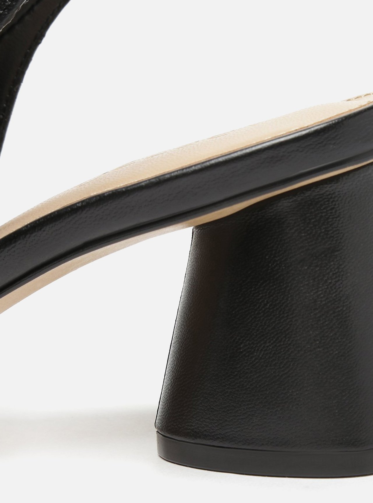 Scarpin Preto Couro Bico Fino Slingback — foto 7