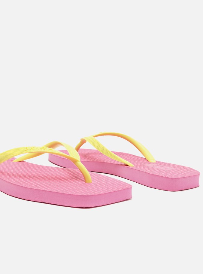 Kit Chinelo de Dedo Rosa e Pouch Amarela