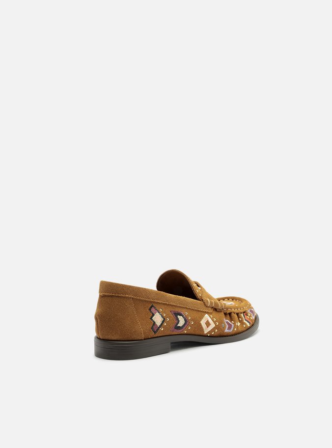 Mocassim Marrom Suede Bridão Metálico Bordado