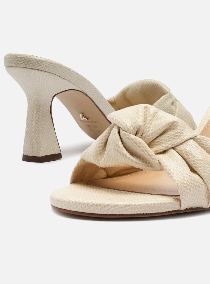 Mule Off-White Salto Médio Bloco Aurora