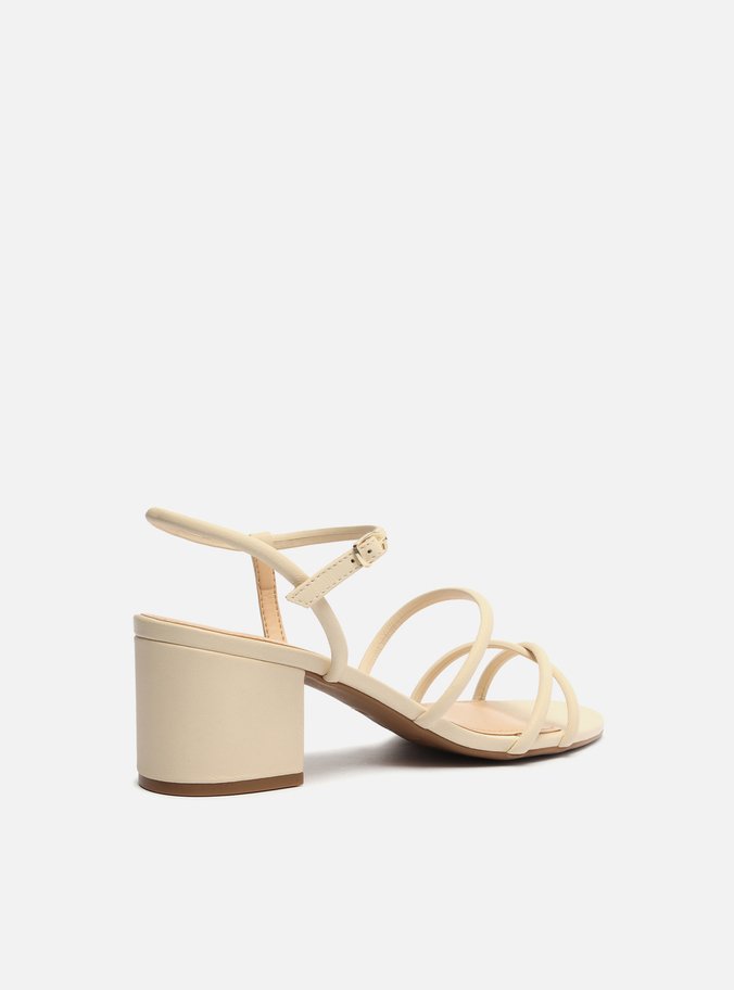 Sandália Off-White Salto Bloco Panacota