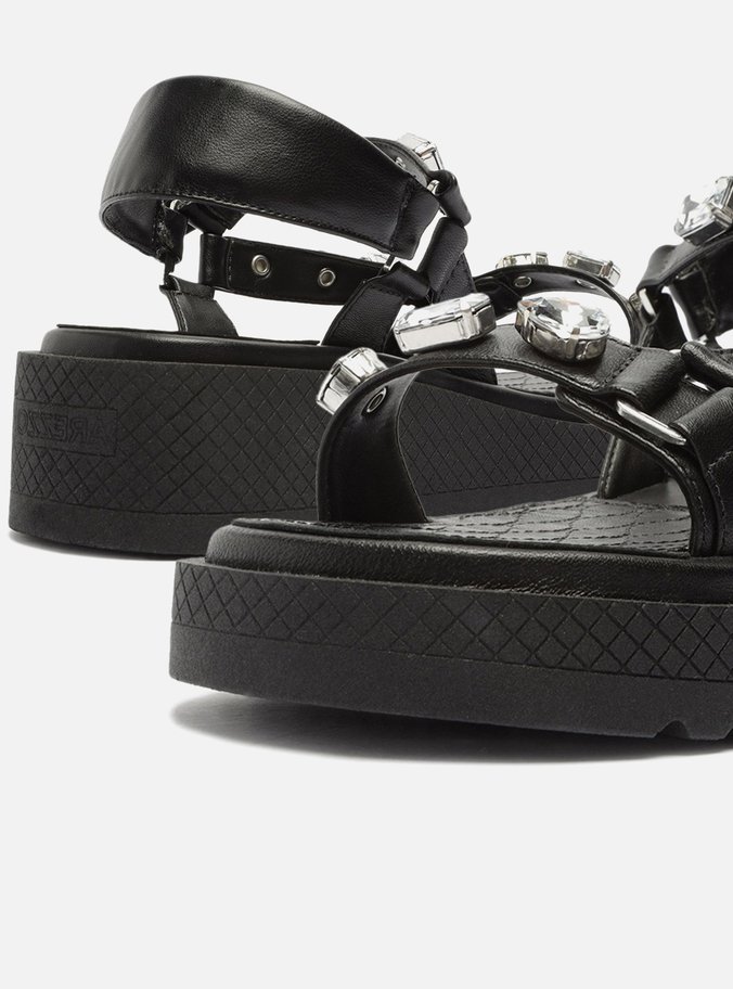 Papete Preta Flatform Pedrarias