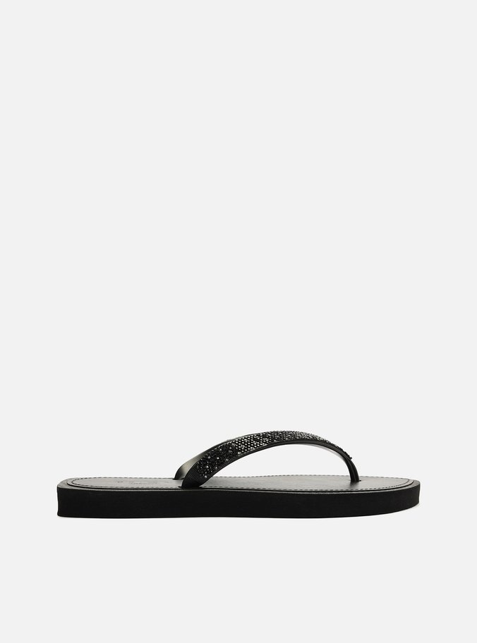 Chinelo Preto Brilho Bico Redondo