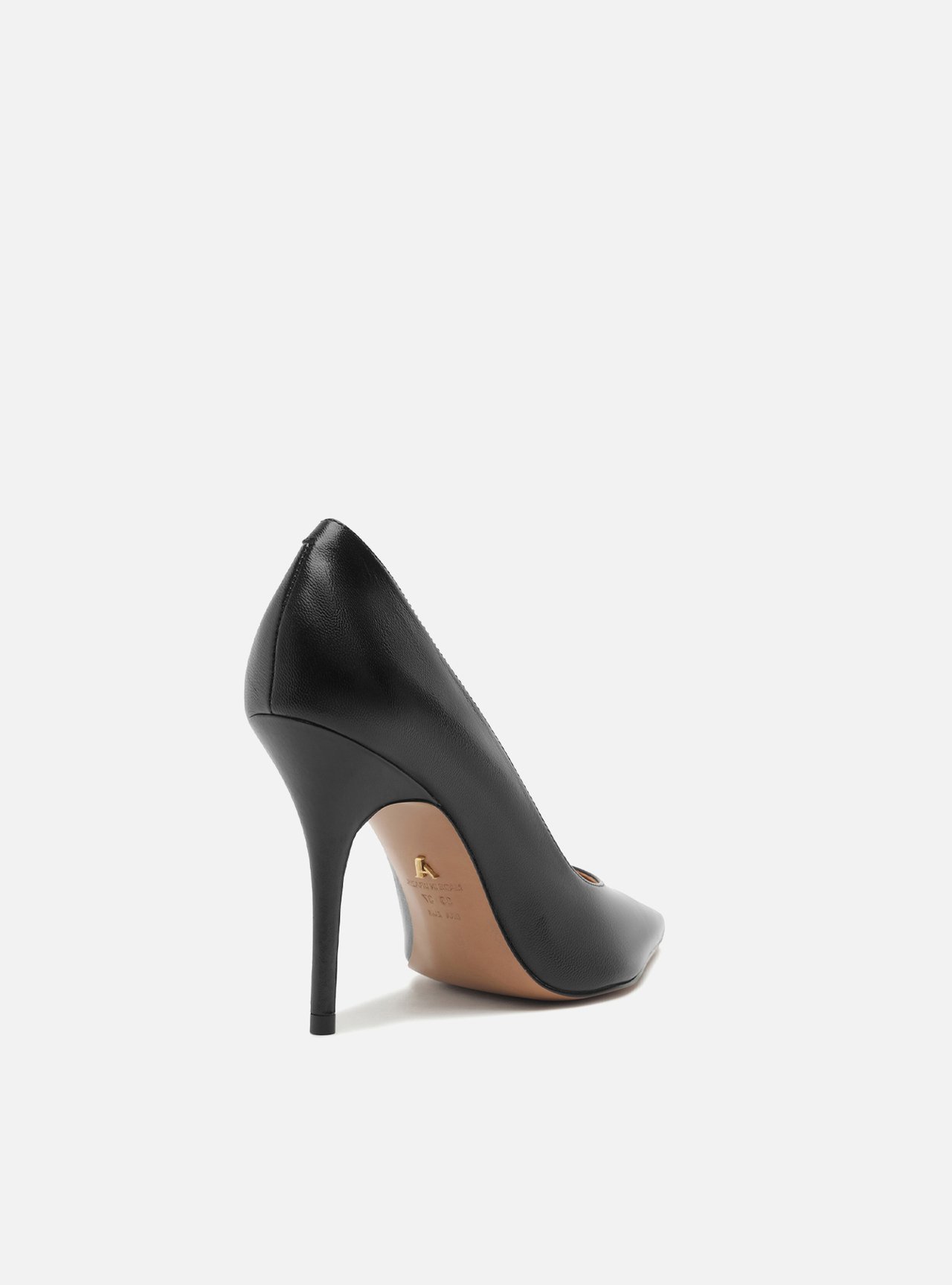 Scarpin Preto Couro Salto Fino Essencial 100 — foto 3