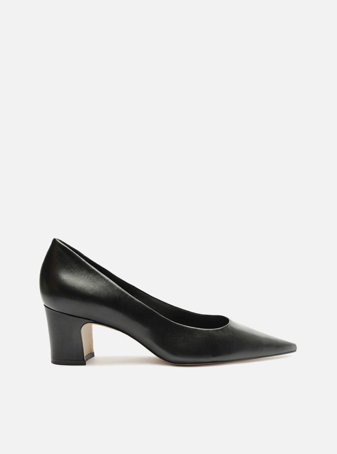 Scarpin Preto Couro Salto Médio Bico Fino