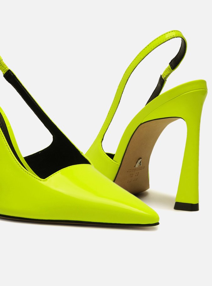 Scarpin Verde Verniz Bico Fino Slingback Kaia