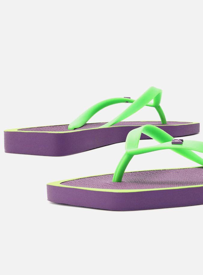 Chinelo de Dedo Roxo Brizza