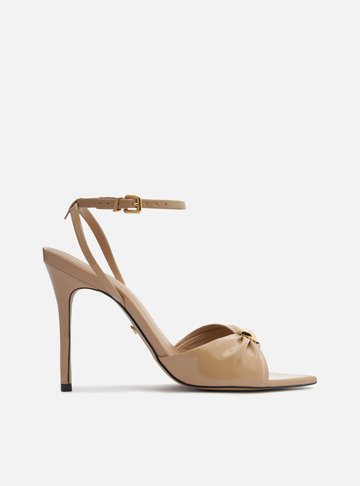 Sandália Nude Verniz Bico Folha Metal