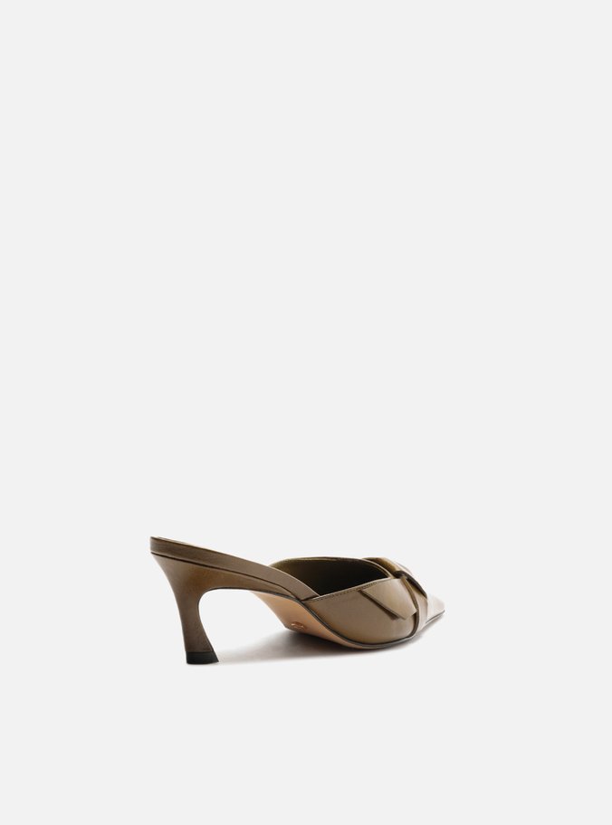 Mule Verde Couro Bico Fino Salto Baixo