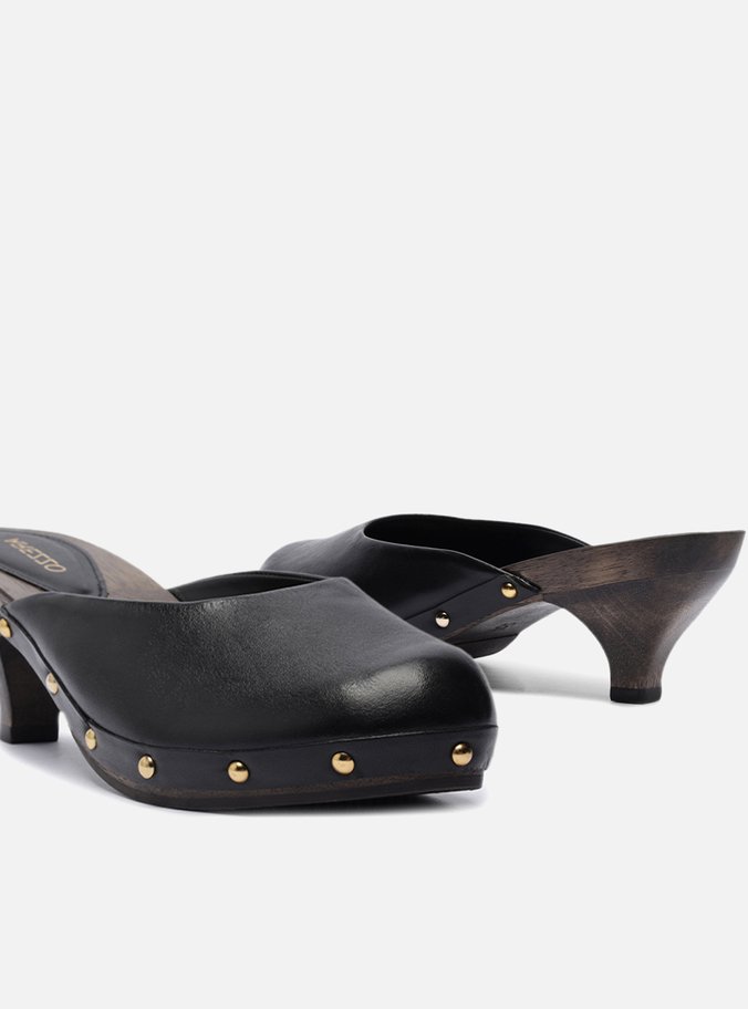 Mule Clog Preta Couro Salto Baixo