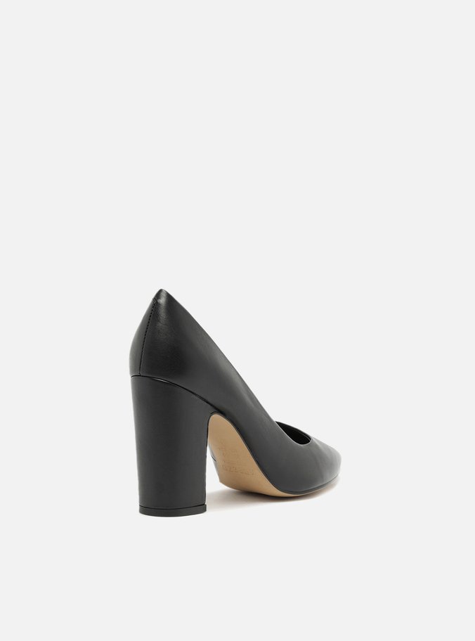 Scarpin Preto Couro Salto Alto Bloco City