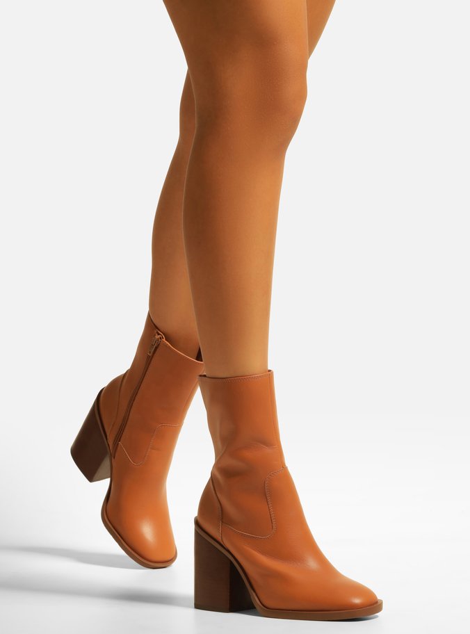 Bota marrom outlet cano medio
