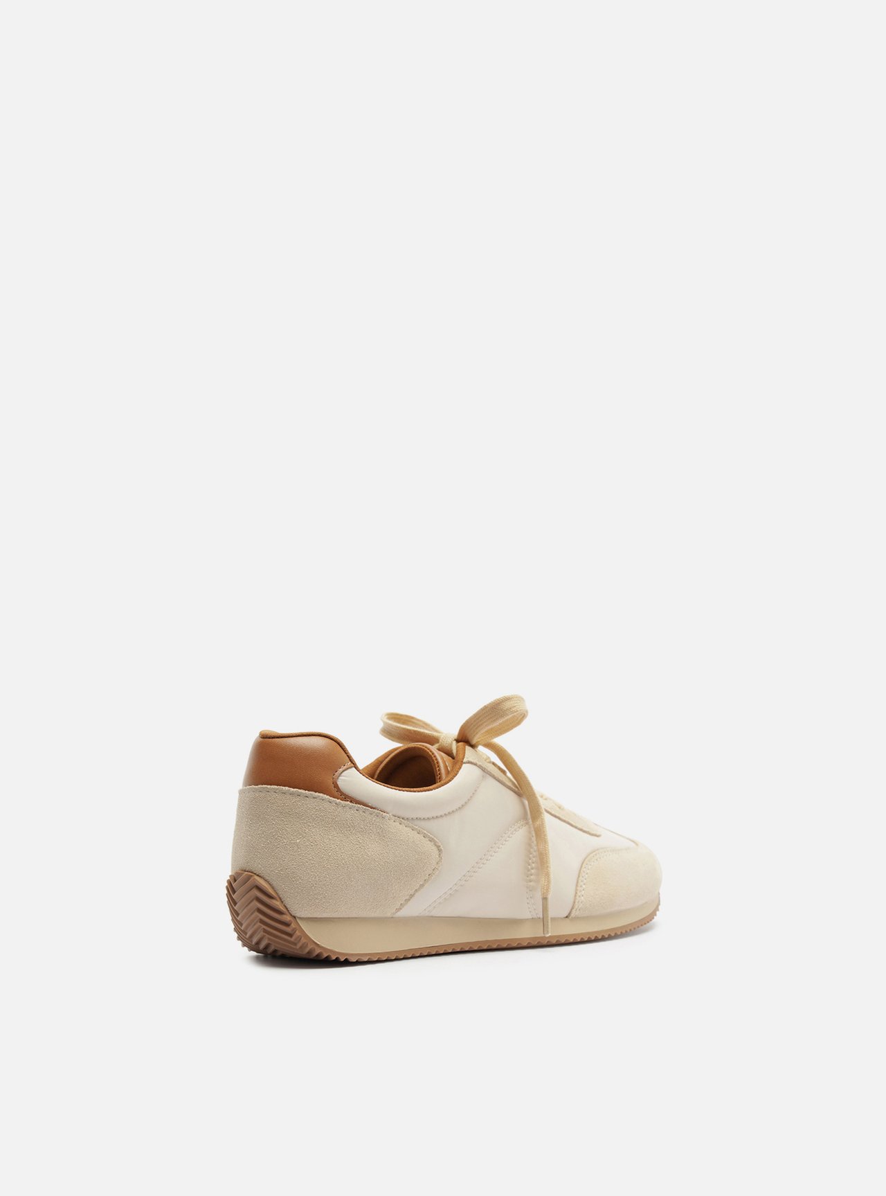 Tênis Nude Suede Metais — foto 3