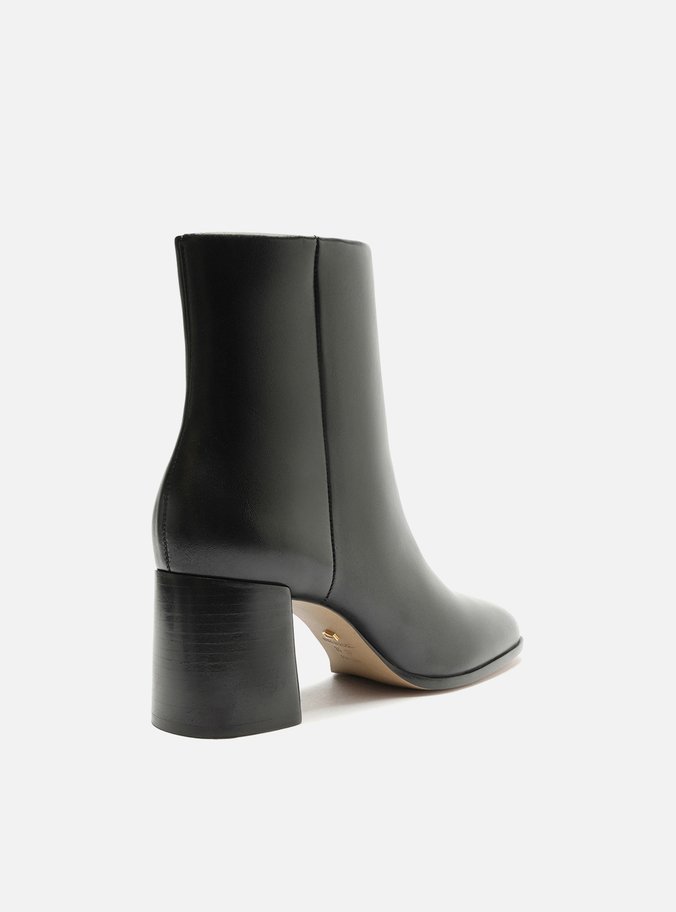 Bota Preta Couro Cano Curto Salto Médio Lisa