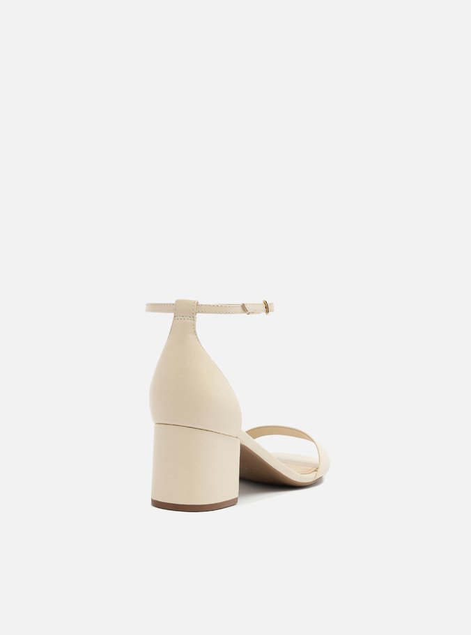 Sandália Off-White Couro Bloco Médio Isabelli