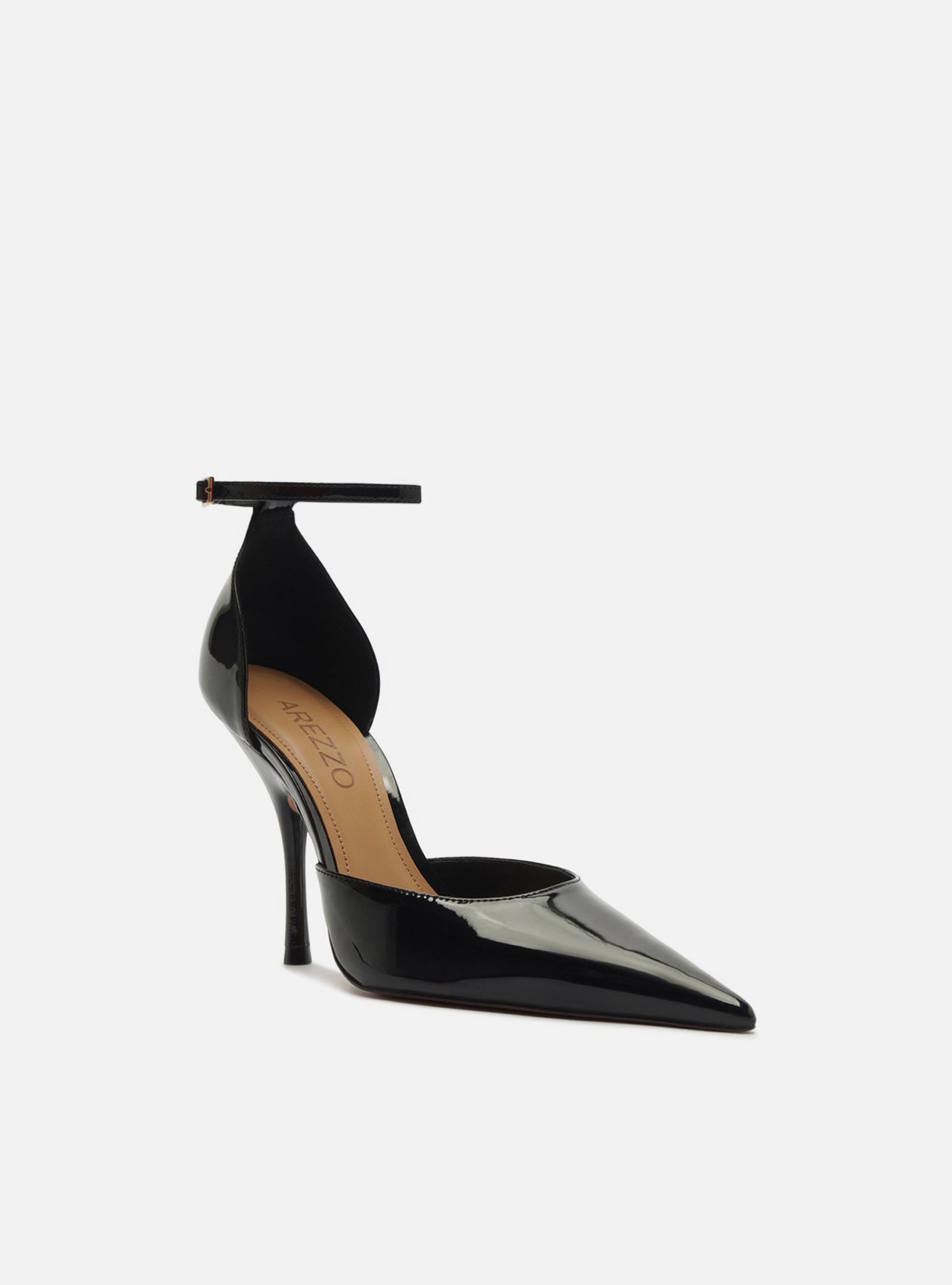 Scarpin Preto Verniz Salto Alto Fivela — foto 2