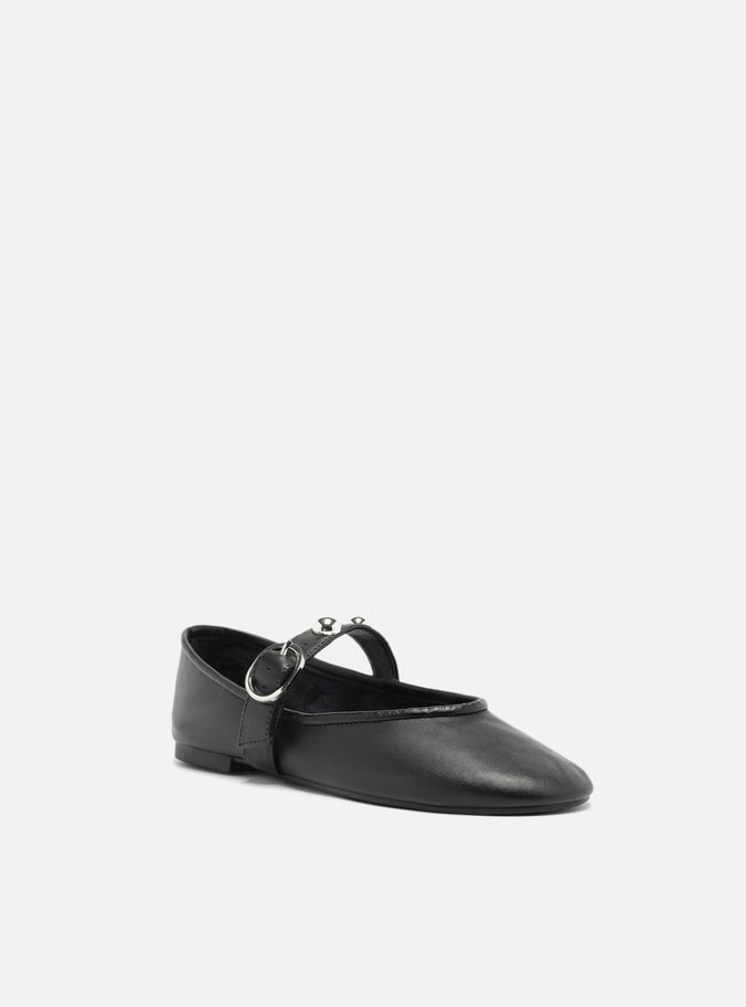 Sapatilha Preta Couro Tira Studs