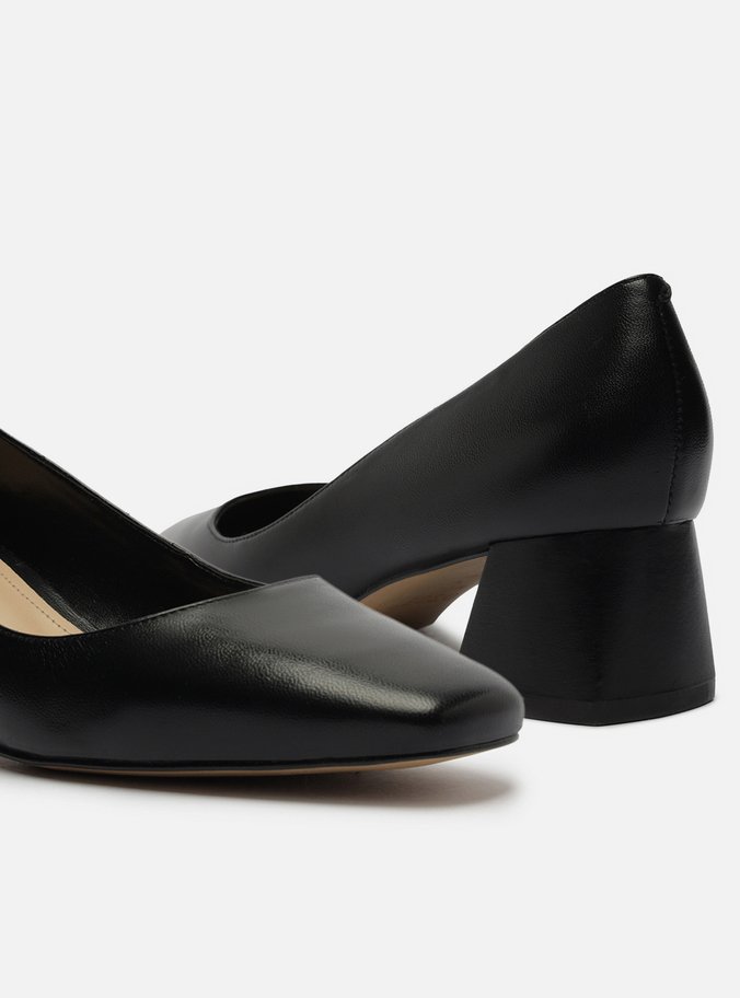 Scarpin Preto Couro Bloco Bico Quadrado
