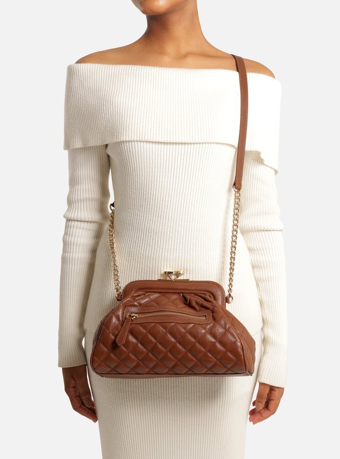 Bolsa Tiracolo Marrom Couro Média Matelassê Corrente