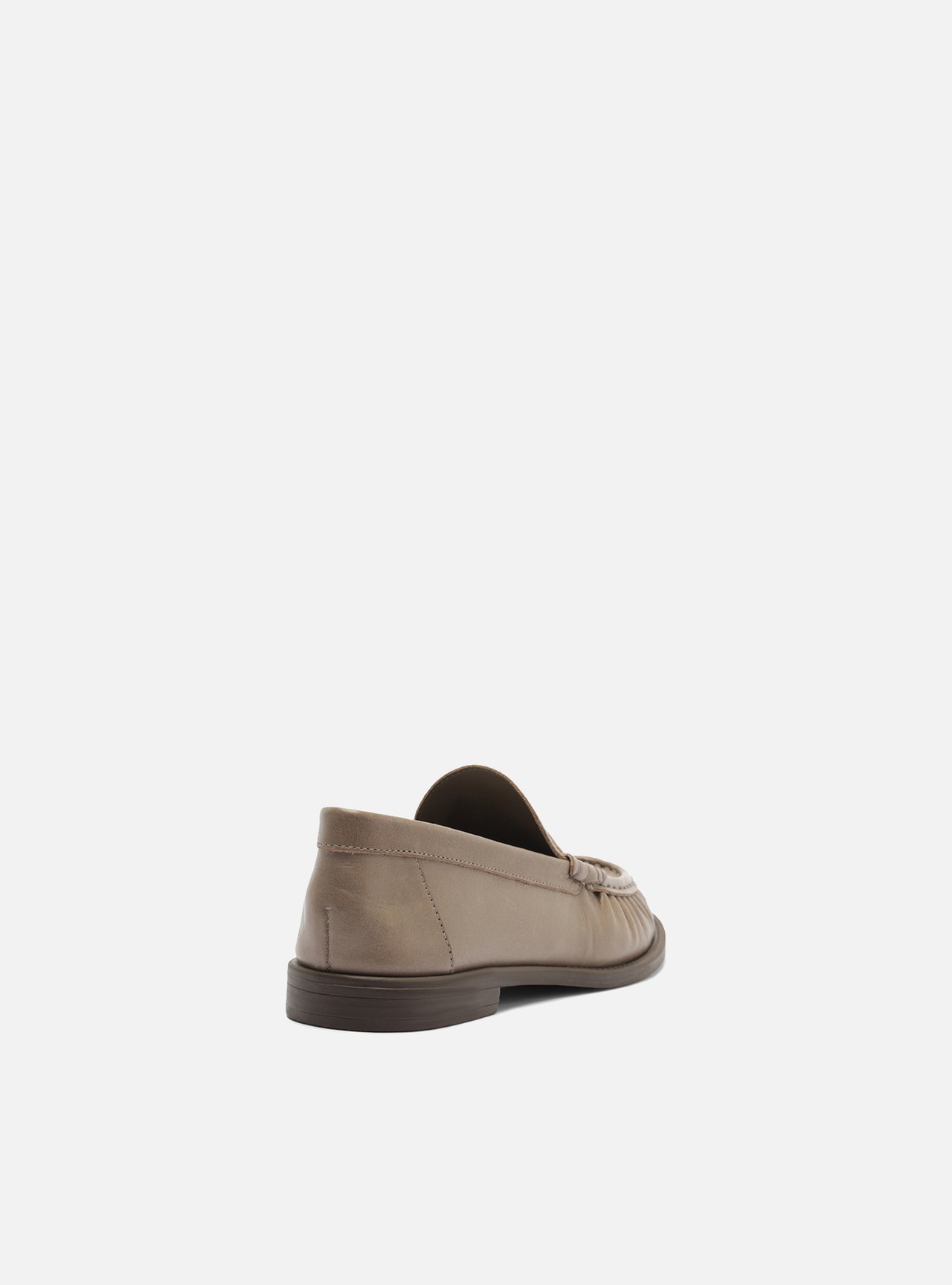 Mocassim Cinza Camurça Franzido Tira — foto 3