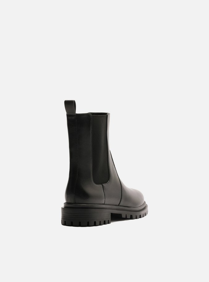 Bota Preta Couro Cano Curto Tratorada Elástico