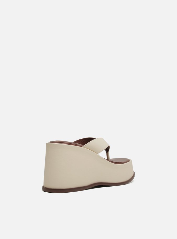 Tamanco Branco Couro Plataforma Thong Marrom