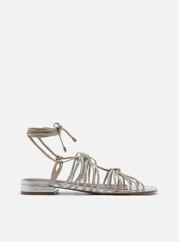 Sandália Rasteira Prata Tiras Trançadas Amarração