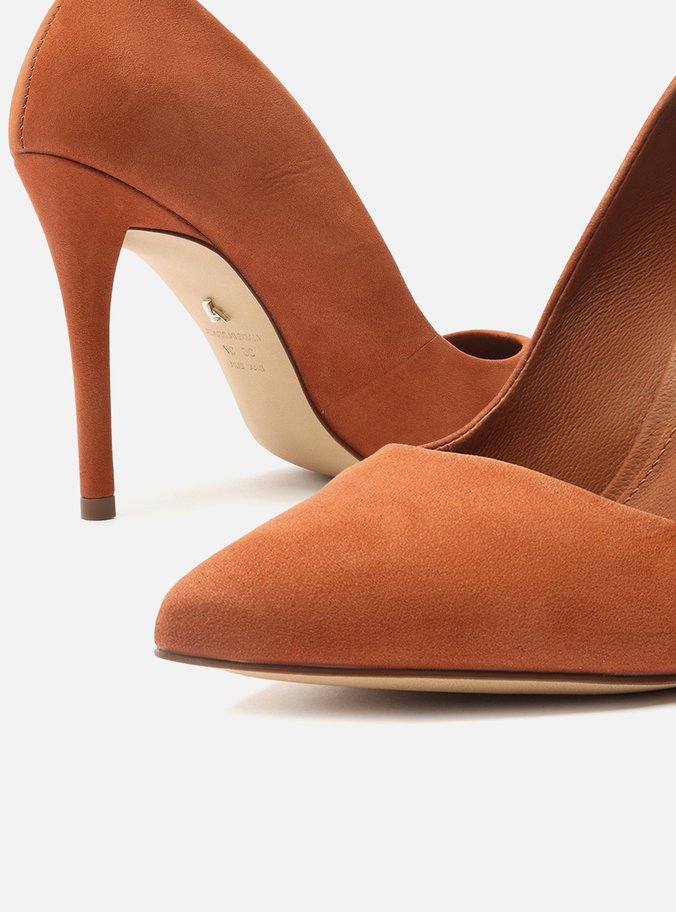 Scarpin Marrom Nobuck Salto Fino