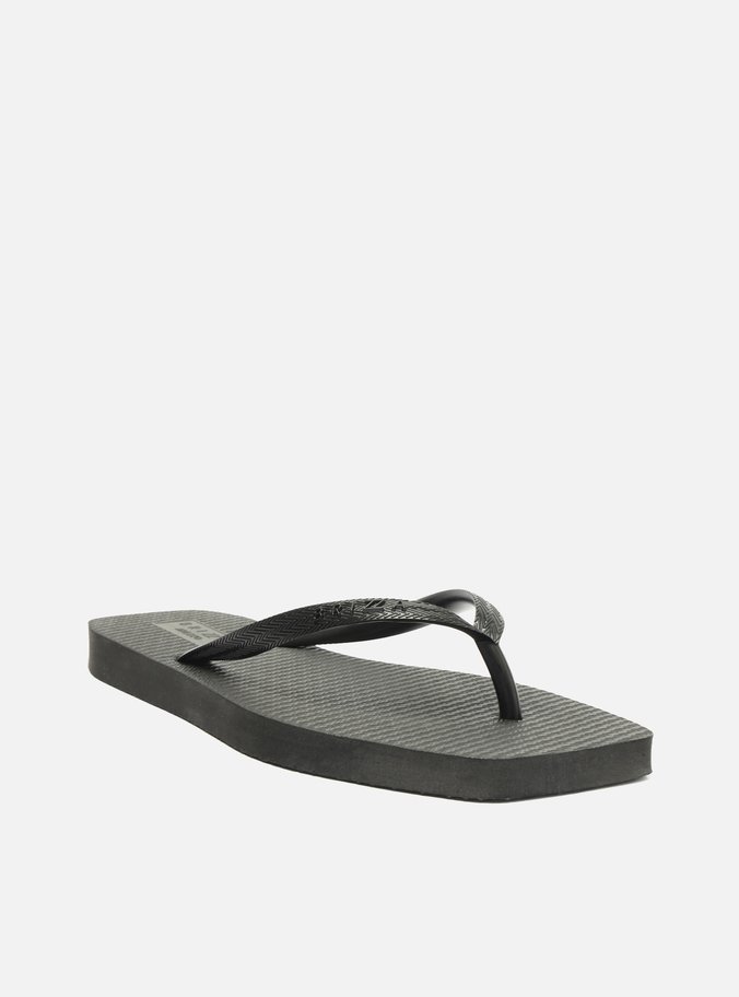 Chinelo de Dedo Preto