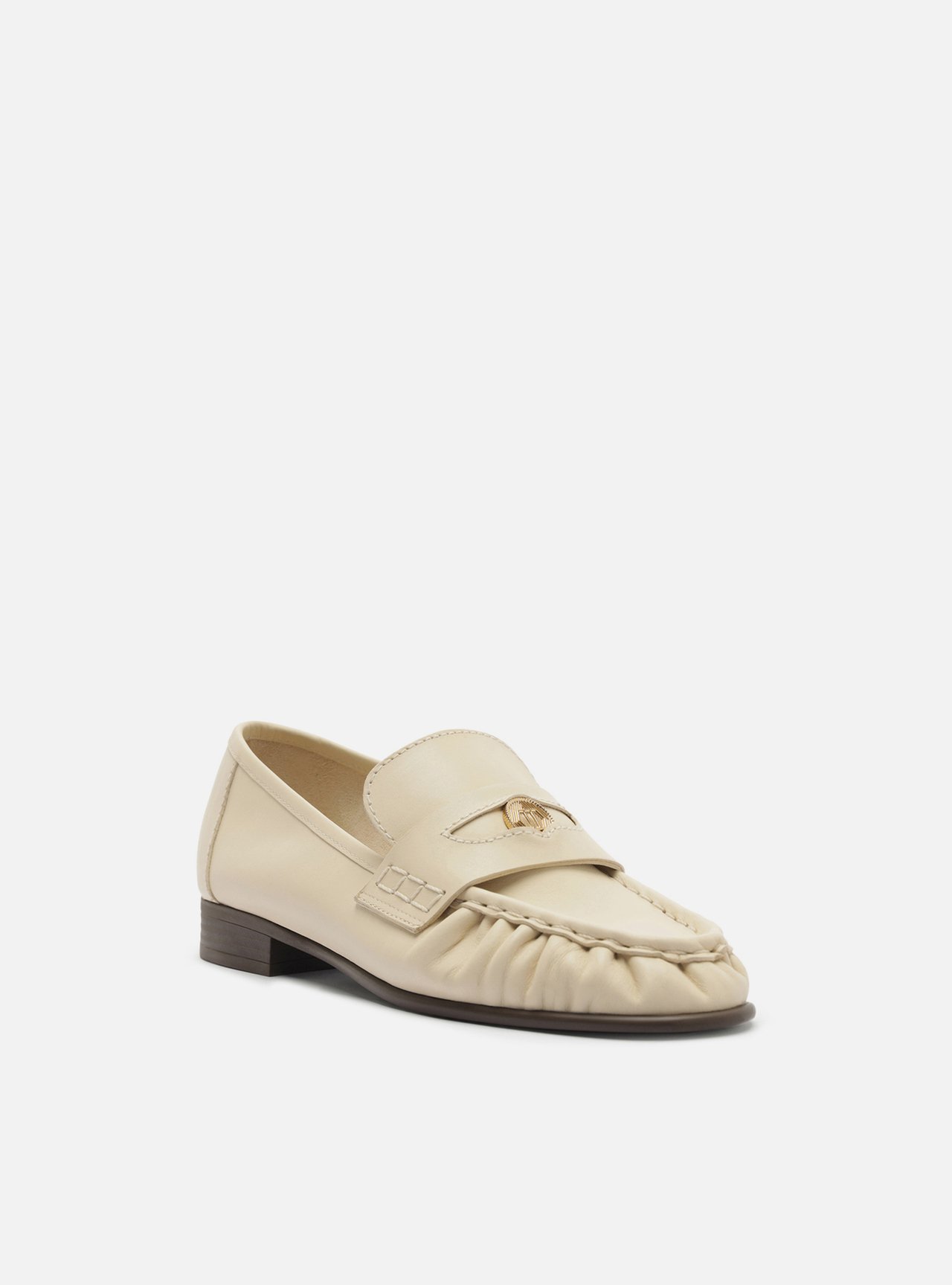 Mocassim Off White Couro Salto Bloco Metais — foto 2