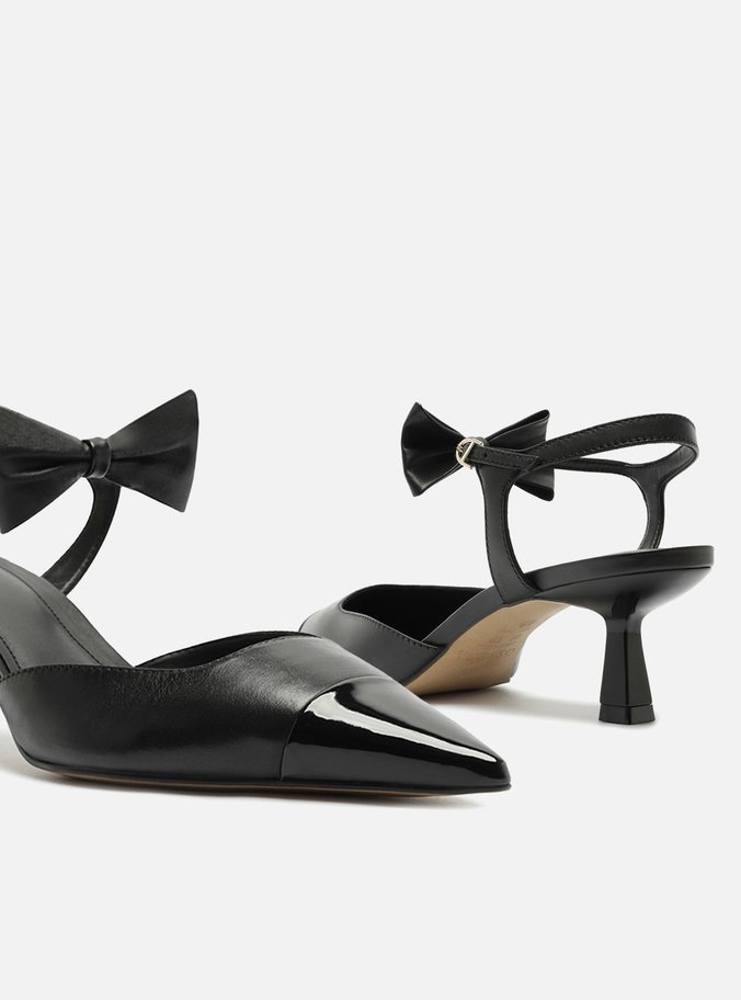 Scarpin Preto Couro Salto Fino Laço Classy