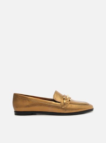 Mocassim Dourado Couro Bridão Metálico Moderno