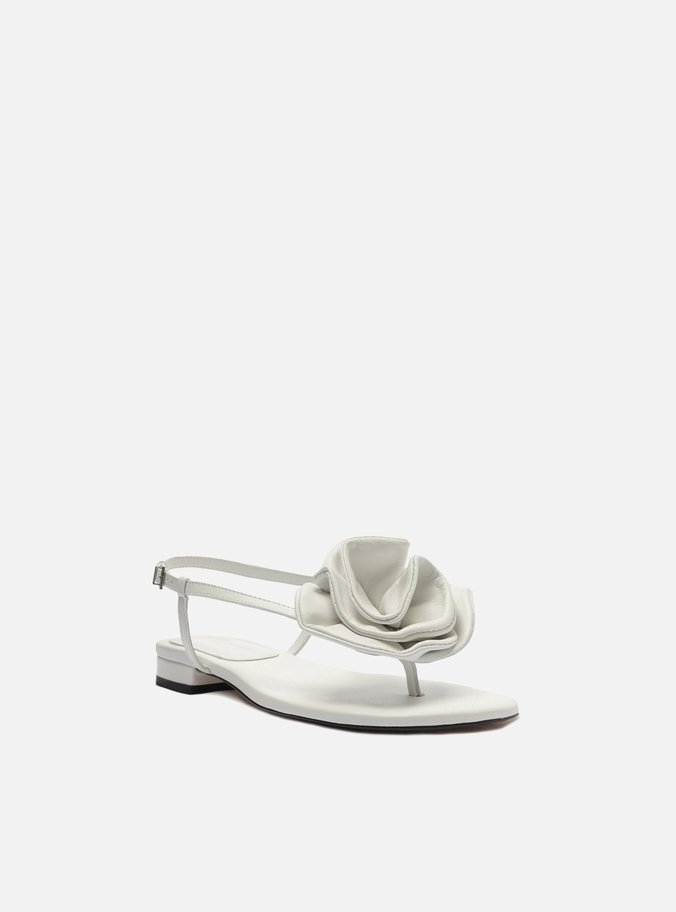 Sandália Branca Couro Salto Baixo Slim Flor