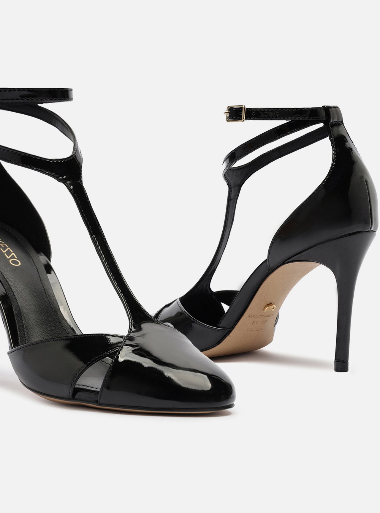 Scarpin Preto Verniz Salto Alto Tira Recortes — foto 4