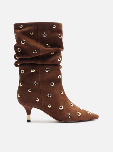 Bota Marrom Camurça Salto Fino Slouchy Rebites