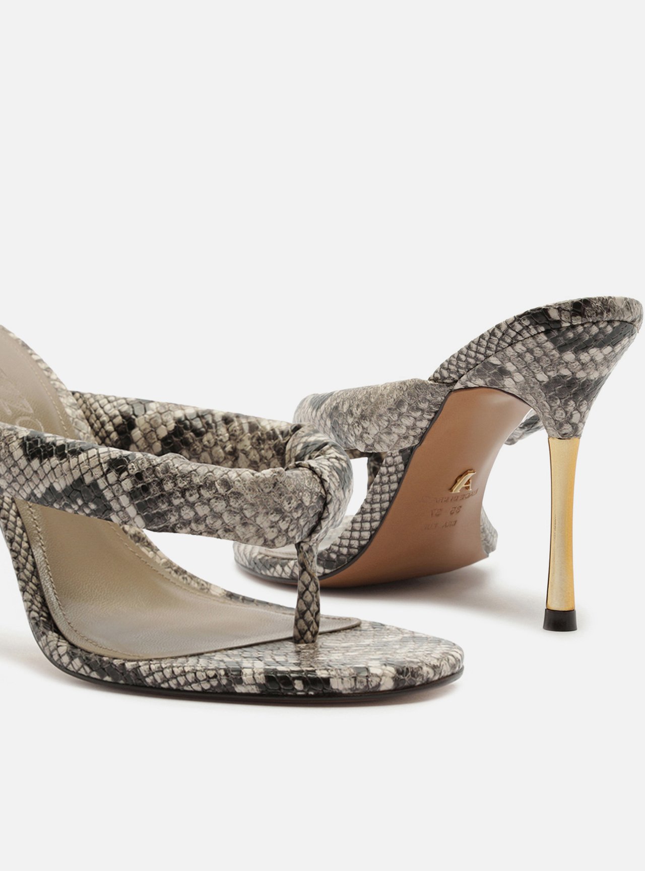 Sandália Animal Print Salto Fino Dourado Franzido — foto 4