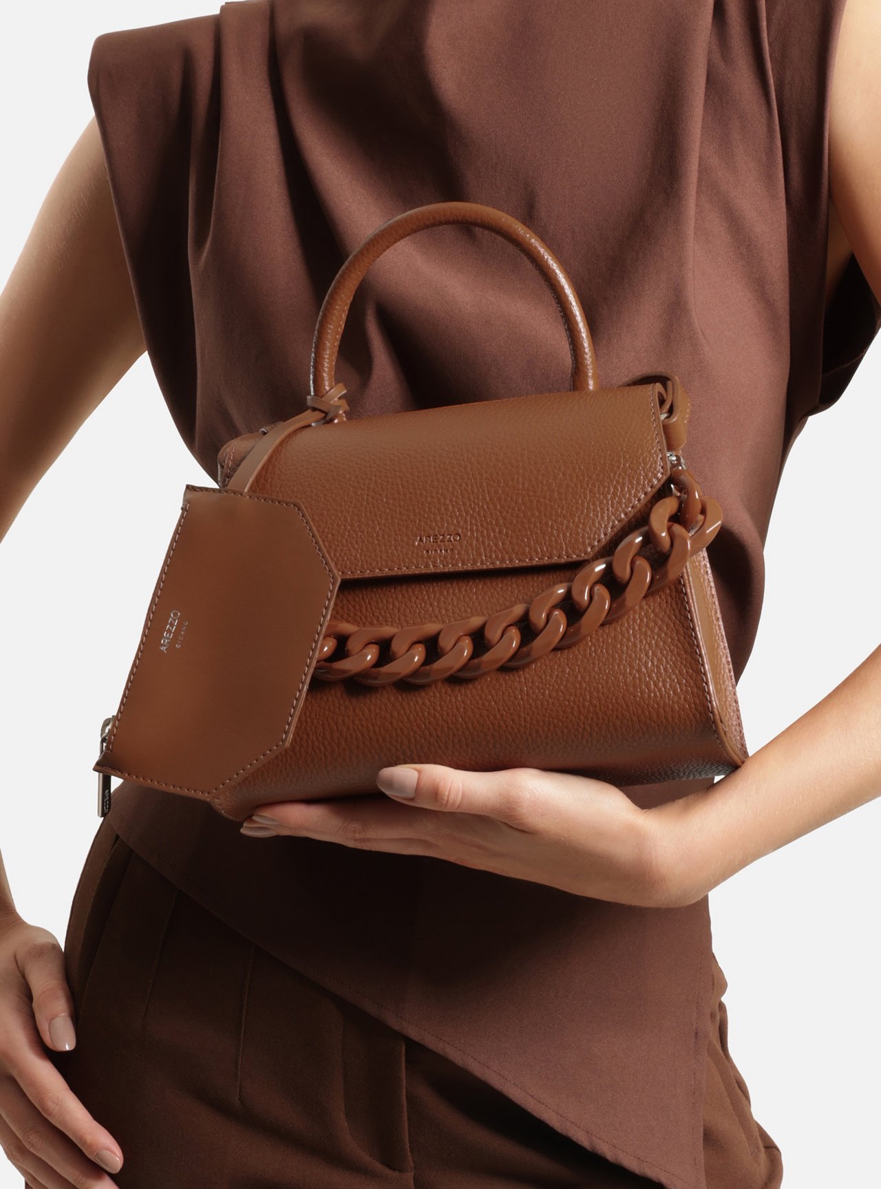 Bolsa Satchel Marrom Média Alça Corrente