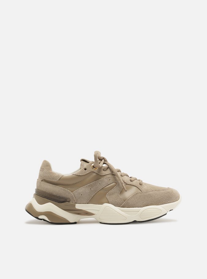 Tênis Cinza Solado Esportivo Suede Metais