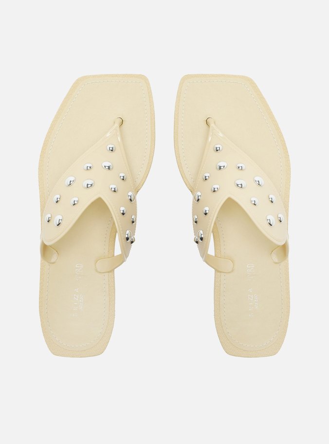 Sandália Rasteira Off-White Tiras Largas Aplicações Brizza