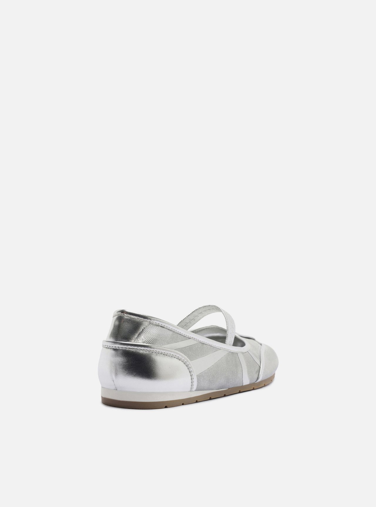 Tênis Prateado Bico Redondo Slip On — foto 3