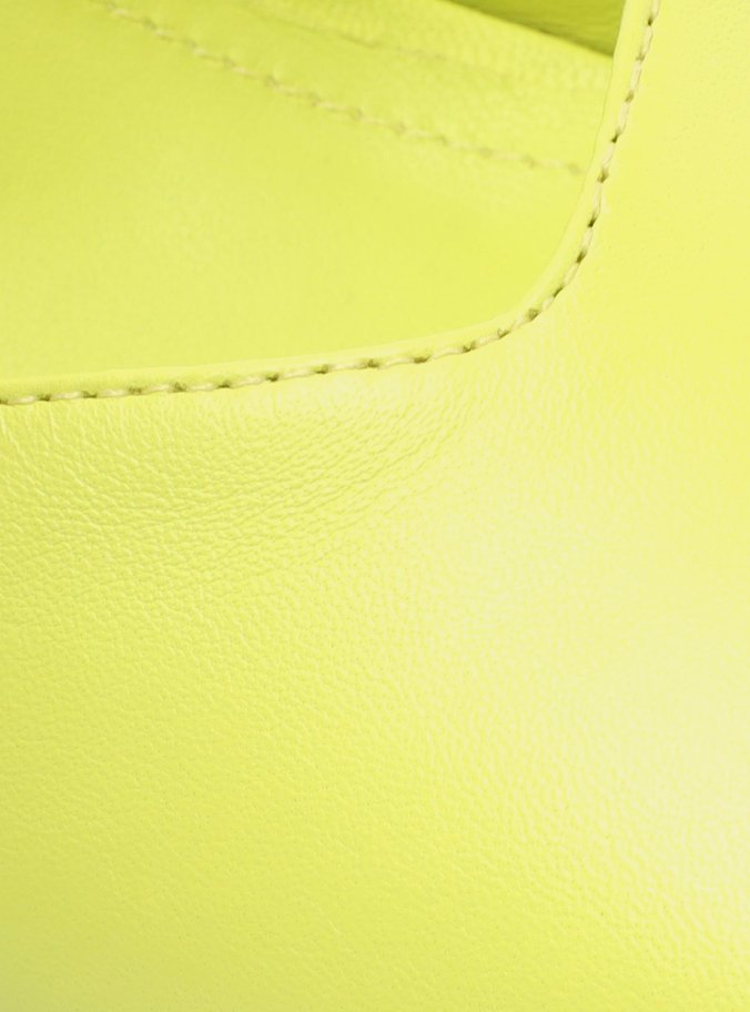 Scarpin Verde Lima Couro Bico Fino Tiras Estampado