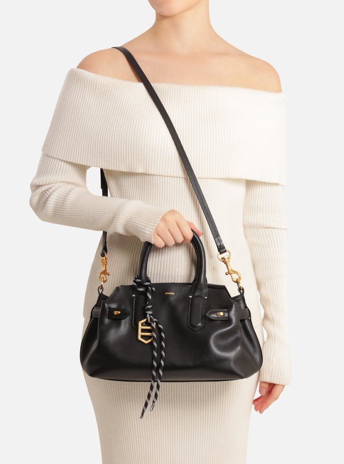 Bolsa Tote Preta Couro Média Bag Charm Metal