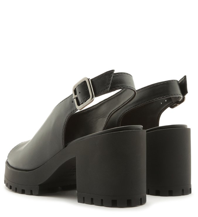 Sandal Boot Couro Preta Salto Médio Tratorado Fivela